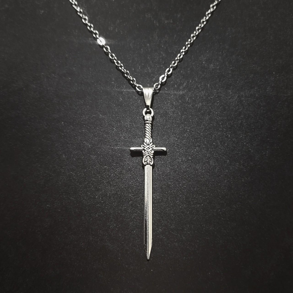 18" Silver Sword Necklace 021
